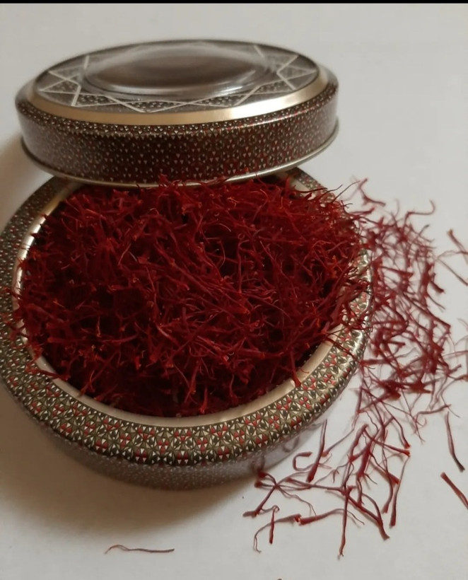 زعفران نگین سنتی خشک خراسان