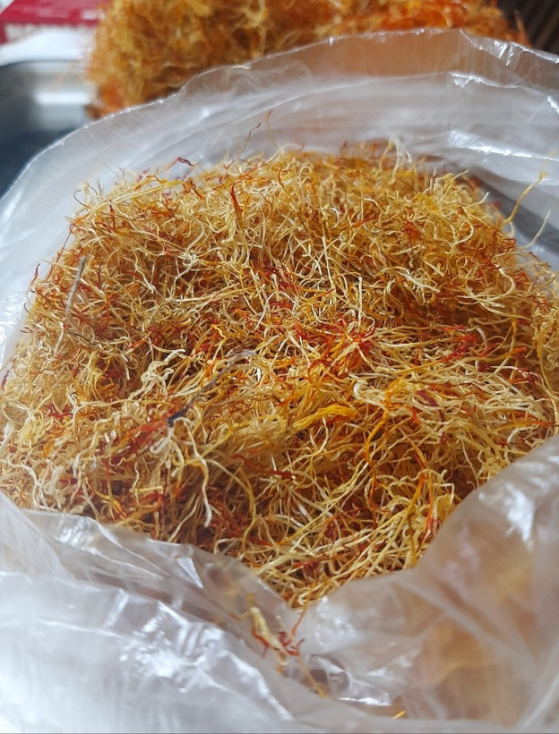 خرید ریشه زعفران پرسرخ اصل خراسان | زعفران نرگس